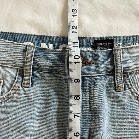 S.O.N.G. Curvy super high rise denim shorts distressed size 5/27 - Picture 10 of 12
